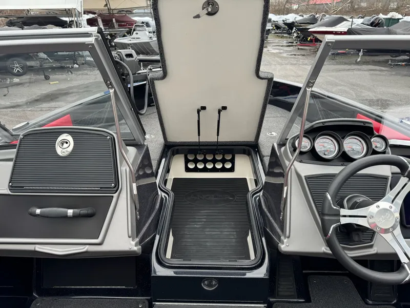 Slide: The Image of Ranger 1880MS 2022 - 20