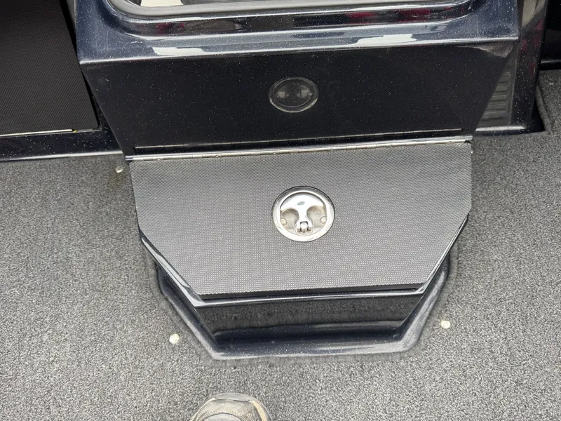 Slide: The Image of Ranger 1880MS 2022 - 8