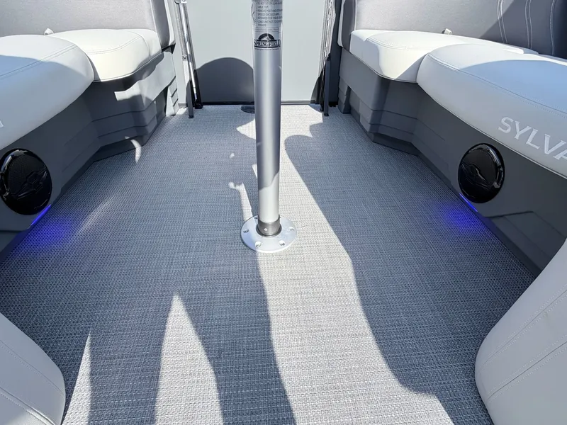 Slide: The Image of Sylvan 8522 LZ MIRAGE 2026 - 14