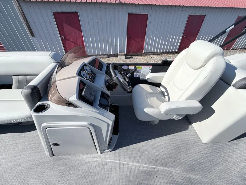 Slide: The Image of Sylvan 8522 LZ MIRAGE 2026 - 16