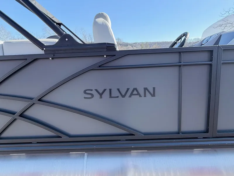 Slide: The Image of Sylvan 8522 LZ MIRAGE 2026 - 5
