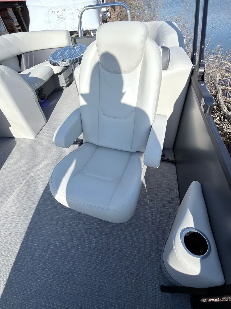 Slide: The Image of Sylvan 8522 LZ MIRAGE 2026 - 7