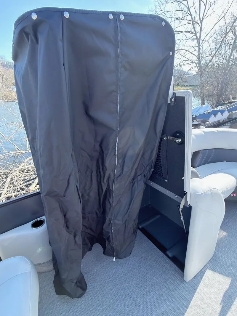 Slide: The Image of Sylvan 8522 LZ MIRAGE 2026 - 8