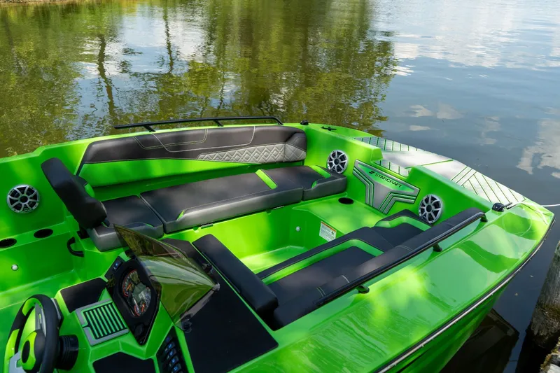 Slide: The Image of Starcraft J17 SS Jet Boat 2026 - 4