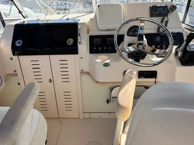 Slide: The Image of Grady-White Gulfstream 232 2007 - 15