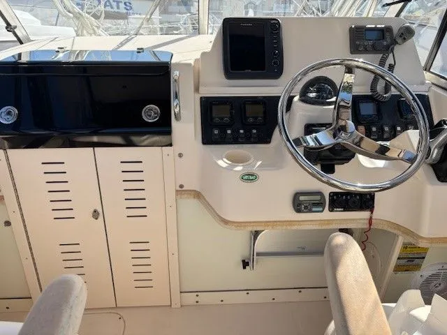 Slide: The Image of Grady-White Gulfstream 232 2007 - 21