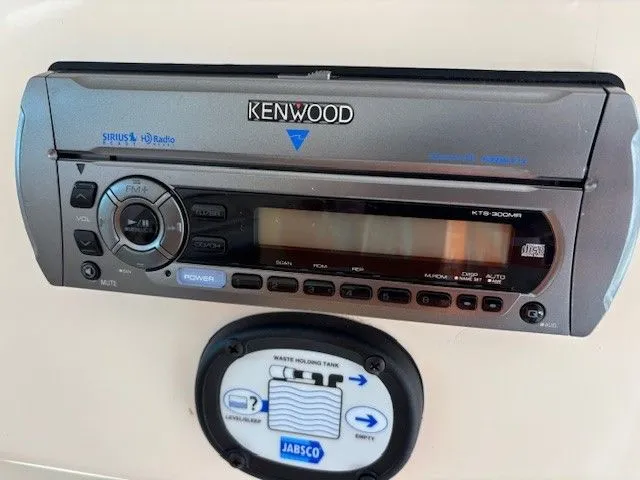 Slide: The Image of Grady-White Gulfstream 232 2007 - 29