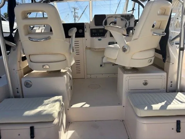 Slide: The Image of Grady-White Gulfstream 232 2007 - 31