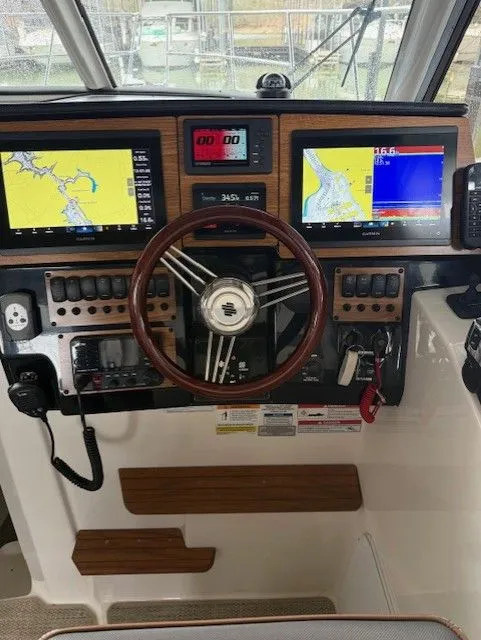 Slide: The Image of Cutwater C-288 Luxury Edition 2024 - 10