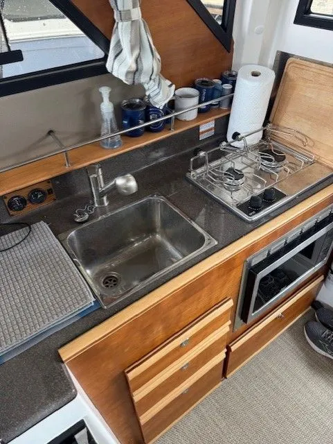 Slide: The Image of Cutwater C-288 Luxury Edition 2024 - 18