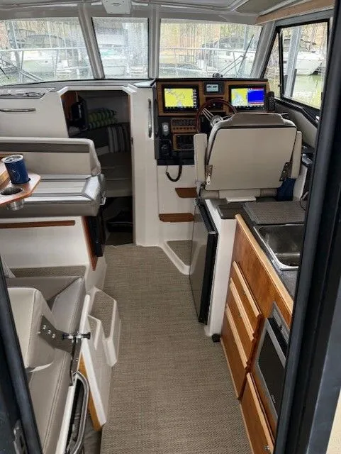 Slide: The Image of Cutwater C-288 Luxury Edition 2024 - 19