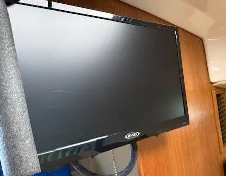 Slide: The Image of Cutwater C-288 Luxury Edition 2024 - 23