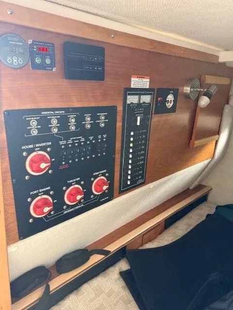 Slide: The Image of Cutwater C-288 Luxury Edition 2024 - 24