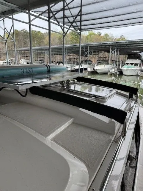 Slide: The Image of Cutwater C-288 Luxury Edition 2024 - 26