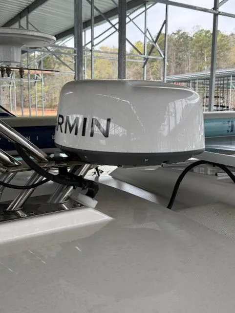 Slide: The Image of Cutwater C-288 Luxury Edition 2024 - 27