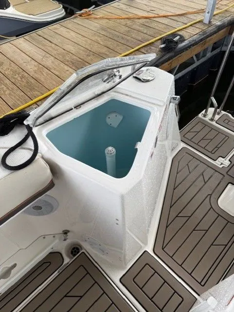 Slide: The Image of Cutwater C-288 Luxury Edition 2024 - 28