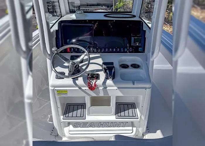 Slide: The Image of Sea Hunt Ultra 255 SE 2021 - 4