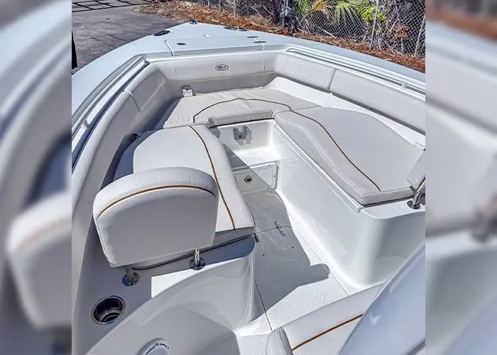 Slide: The Image of Sea Hunt Ultra 255 SE 2021 - 5