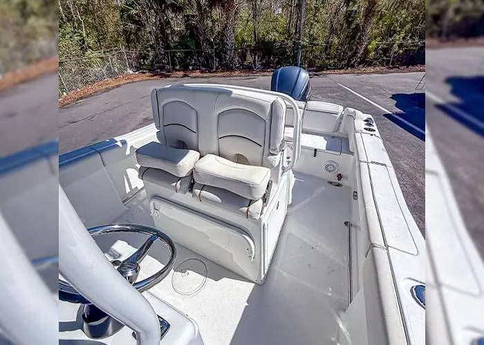 Slide: The Image of Sea Hunt Ultra 255 SE 2021 - 3