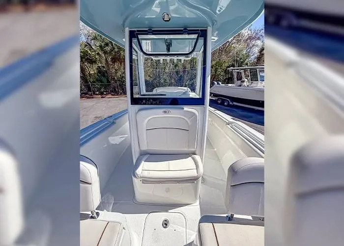 Slide: The Image of Sea Hunt Ultra 255 SE 2021 - 6