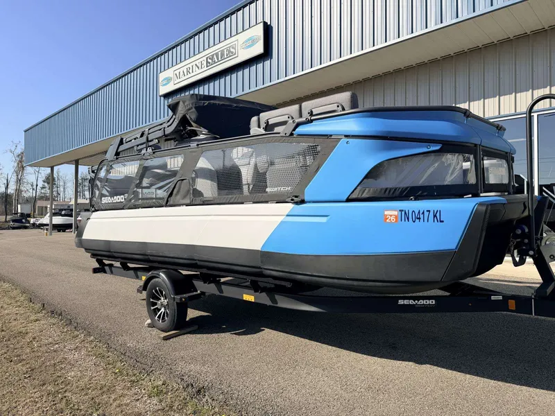 Slide: The Image of Sea-Doo Switch Cruise 170 21' - 46pl 2023 - 3