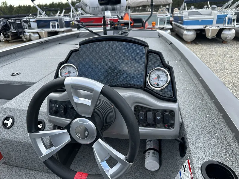 Slide: The Image of Steering wheel and dashboard of G3 Sportsman 1810 boat, year 2026. - 6