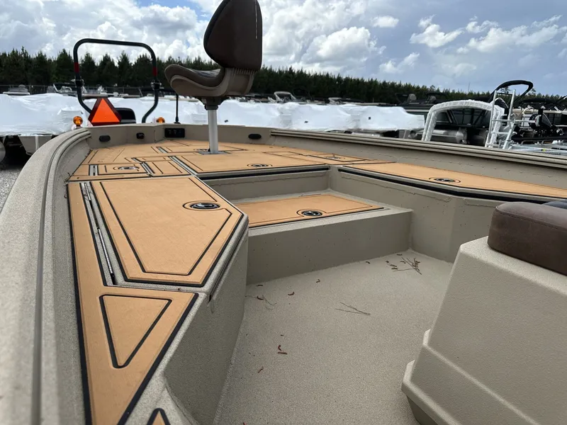 Slide: The Image of Excel 230 Bay Pro 2026 - 4