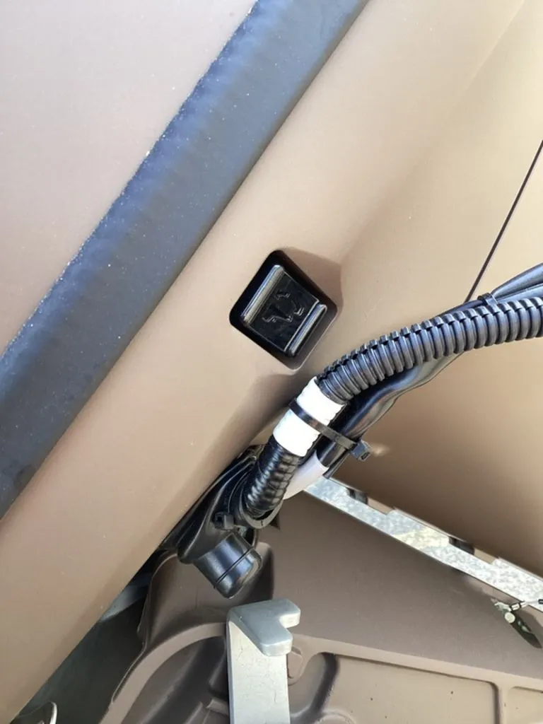 Slide: The Image of G3 Gator Tough 16 FL 2026 - 6