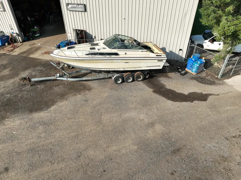 The Image of Sea Ray 270 Sundancer 1985 - 1