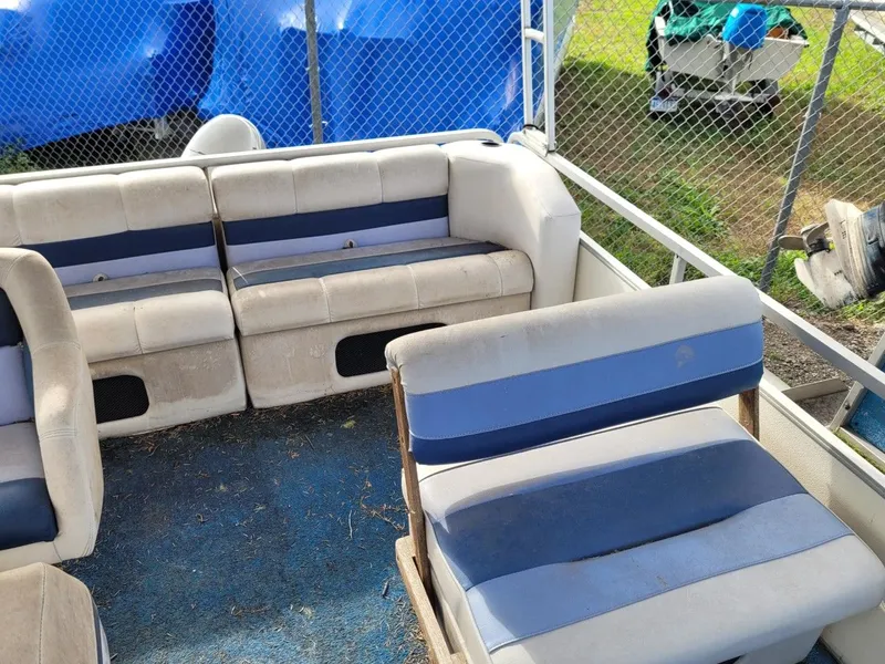 Slide: The Image of Manitou w/ 50HP Honda 1990 - 5