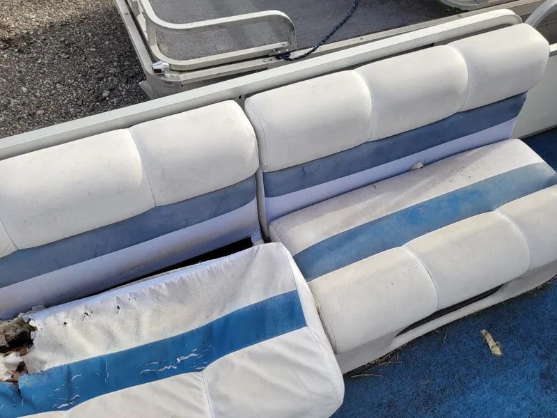 Slide: The Image of Manitou w/ 50HP Honda 1990 - 6