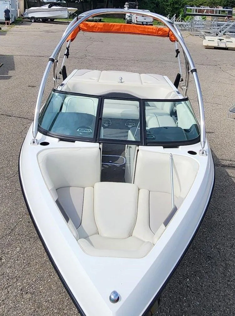 Slide: The Image of Malibu V-Ride Wakesetter 2008 - 5