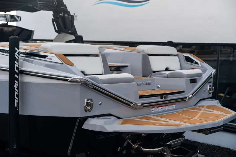 Slide: The Image of Nautique Super Air Nautique G25 Paragon 2021 - 18