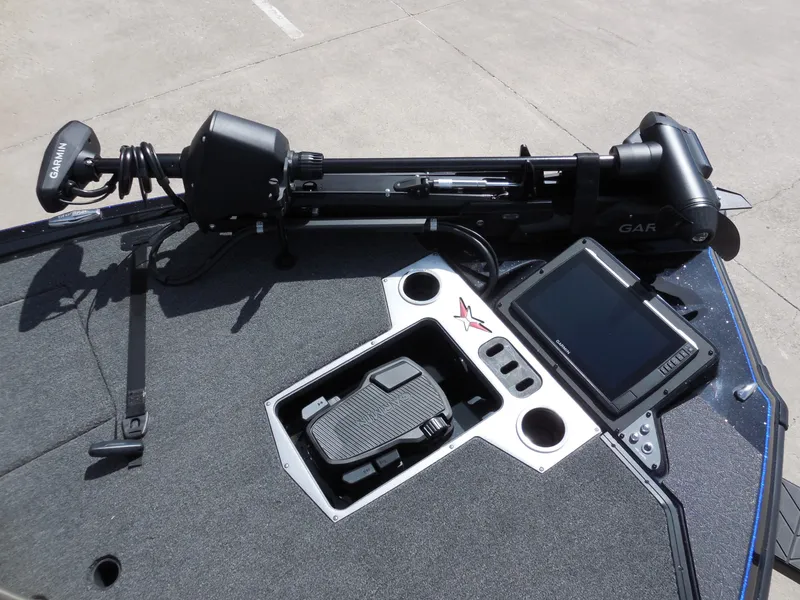 Slide: The Image of 2024 Vexus VXs20 boat with Garmin control and display. - 14