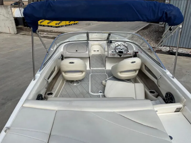 Slide: The Image of Maxum 2000 Sr 2008 - 5