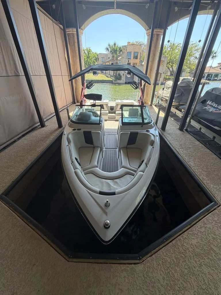 Slide: The Image of Correct Craft Air Nautique 2013 - 1