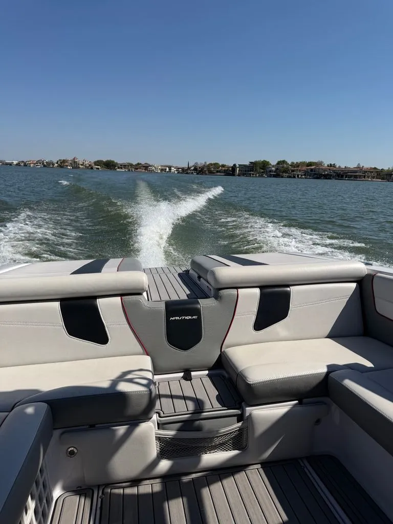 Slide: The Image of Correct Craft Air Nautique 2013 - 6