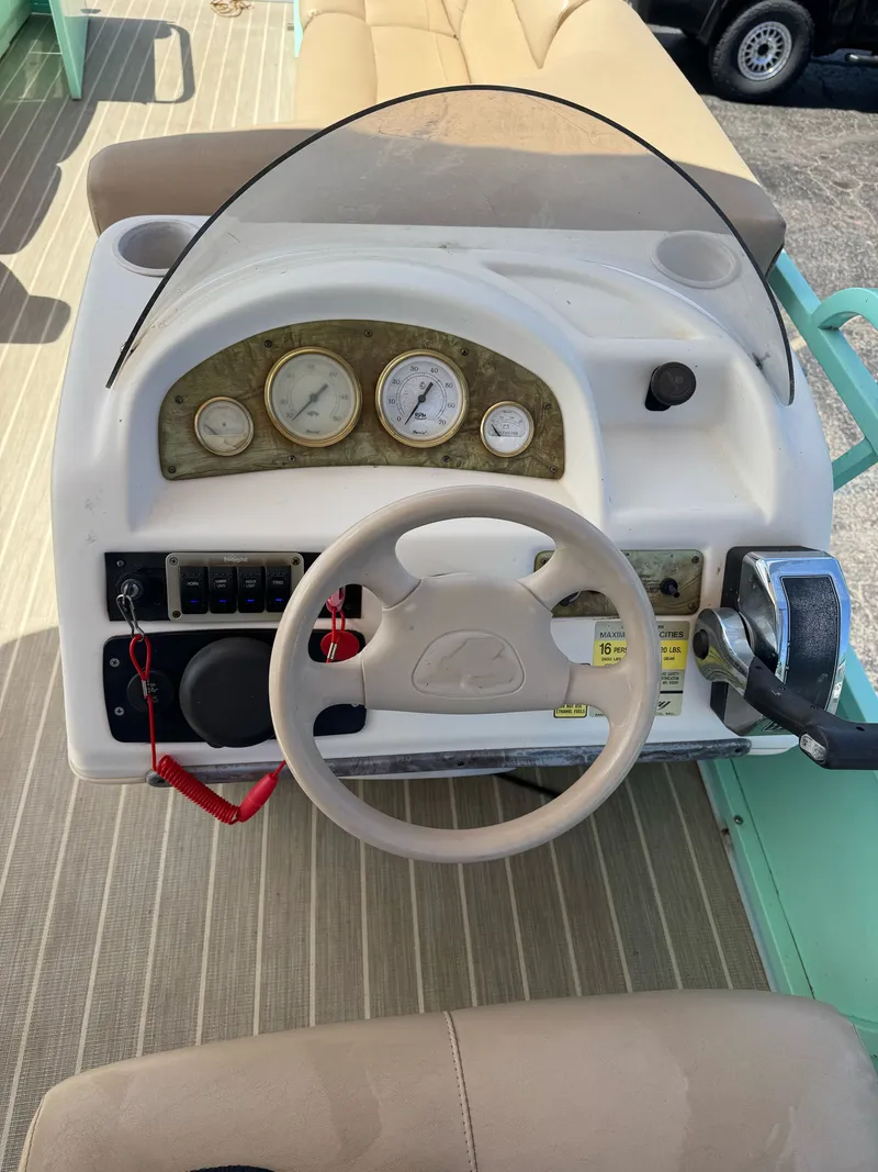 Slide: The Image of Bentley Pontoons 240 CRUISE 2007 - 8