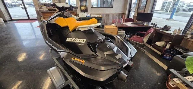 Slide: The Image of Sea-Doo Spark 2up 2019 - 4