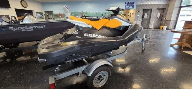 Slide: The Image of Sea-Doo Spark 2up 2019 - 6