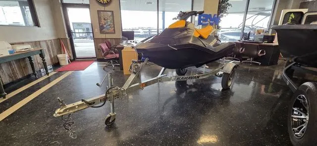 Slide: The Image of Sea-Doo Spark 2up 2019 - 8