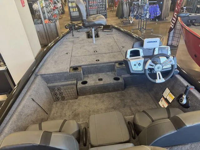 Slide: The Image of Tracker Pro Team 195 TXW 2026 - 14