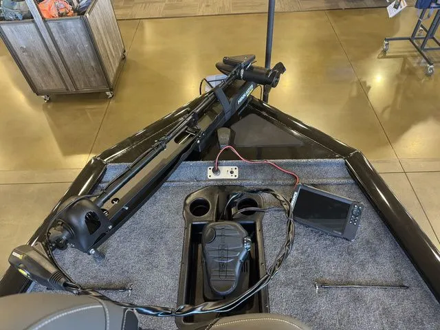 Slide: The Image of Tracker Pro Team 195 TXW 2026 - 15