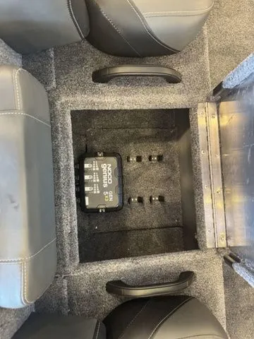 Slide: The Image of Tracker Pro Team 195 TXW 2026 - 8