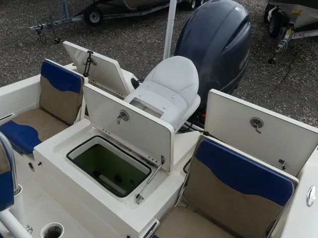 Slide: The Image of Skeeter SX 2250 2014 - 24