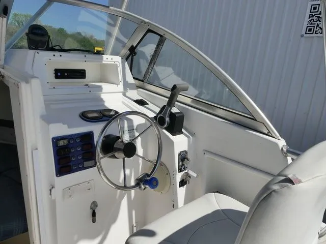 Slide: The Image of Cobia 230 Walkaround 2001 - 19