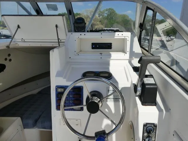 Slide: The Image of Cobia 230 Walkaround 2001 - 20