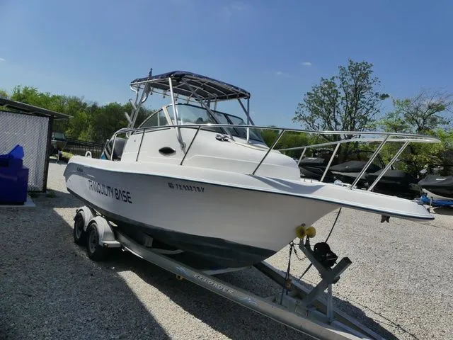 Slide: The Image of Cobia 230 Walkaround 2001 - 6