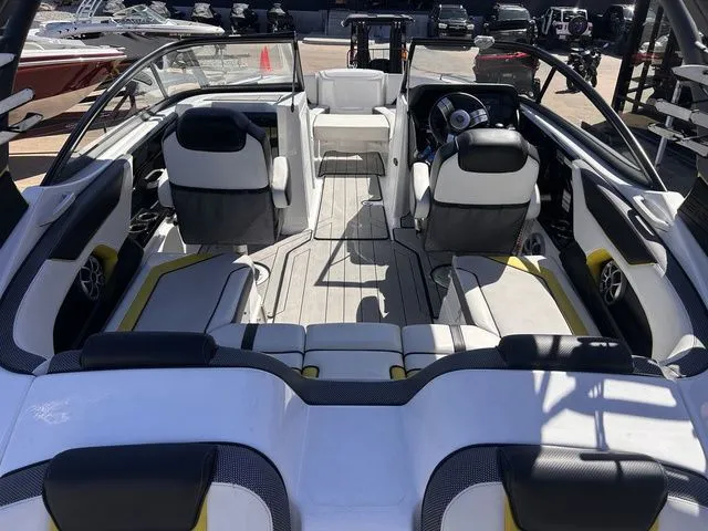 Slide: The Image of Yamaha 212X 2020 - 11