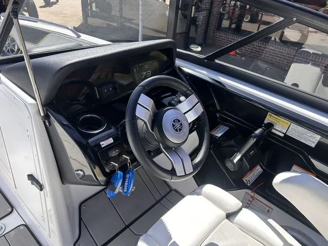 Slide: The Image of Yamaha 212X 2020 - 16